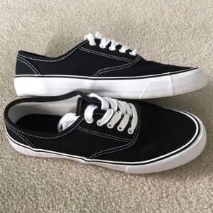Black “vans” hardly worn